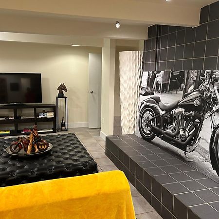 Cypress: Private Bedroom/Bathroom/Office, With Shared Pool, Hot Tub North Vancouver Ngoại thất bức ảnh
