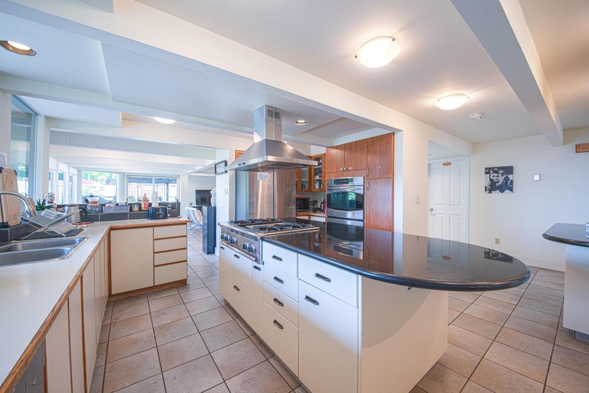 Cypress: Private Bedroom/Bathroom/Office, With Shared Pool, Hot Tub North Vancouver Ngoại thất bức ảnh