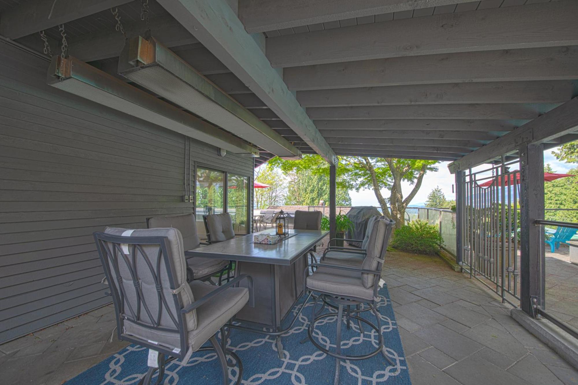 Cypress: Private Bedroom/Bathroom/Office, With Shared Pool, Hot Tub North Vancouver Ngoại thất bức ảnh