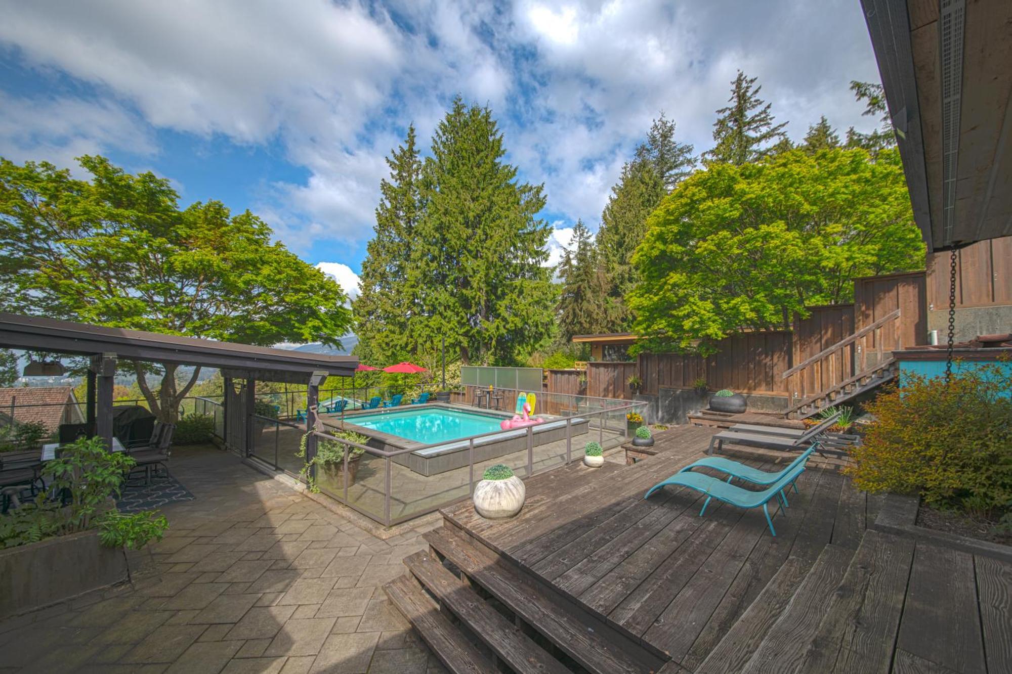 Cypress: Private Bedroom/Bathroom/Office, With Shared Pool, Hot Tub North Vancouver Ngoại thất bức ảnh