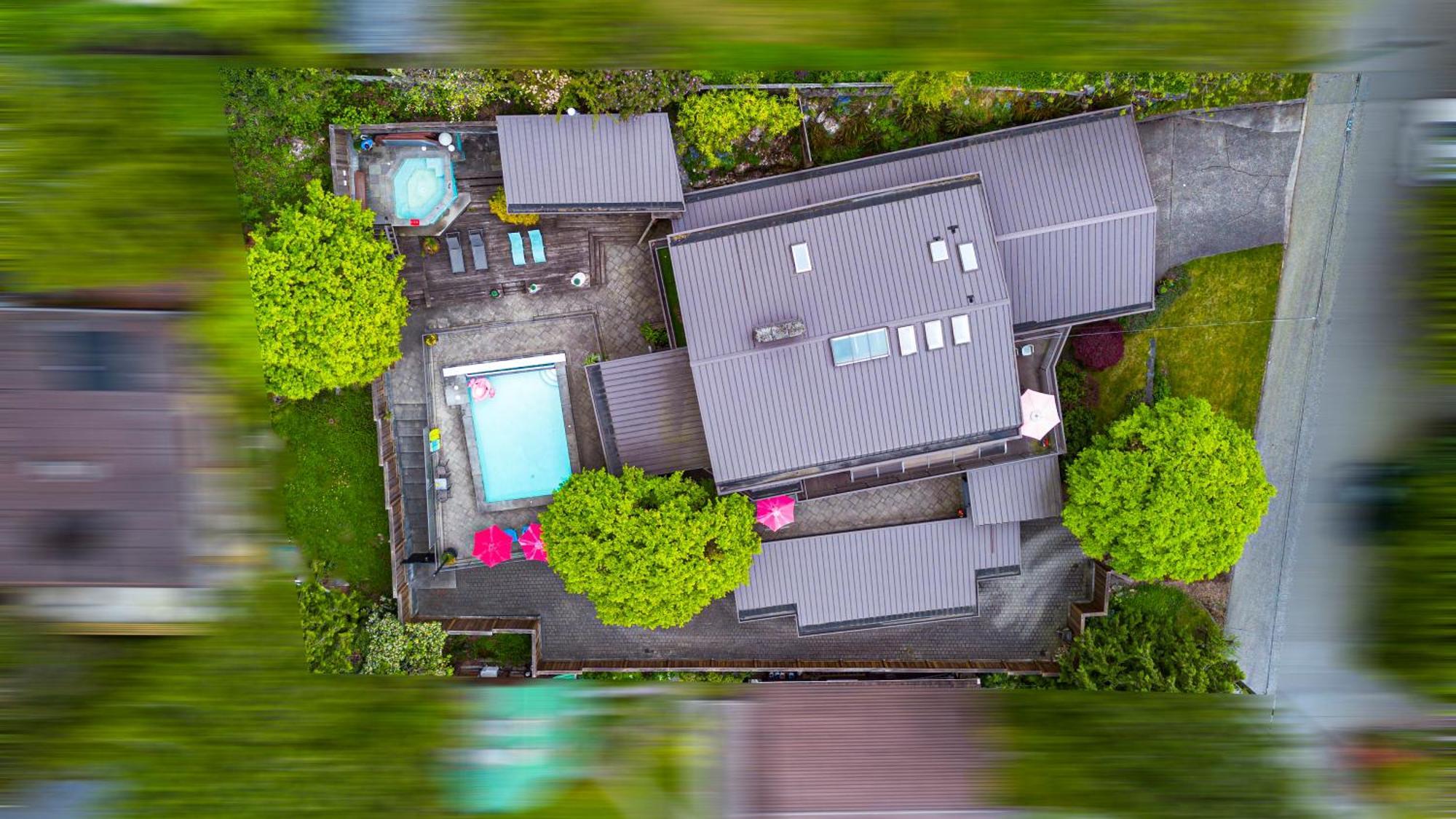 Cypress: Private Bedroom/Bathroom/Office, With Shared Pool, Hot Tub North Vancouver Ngoại thất bức ảnh